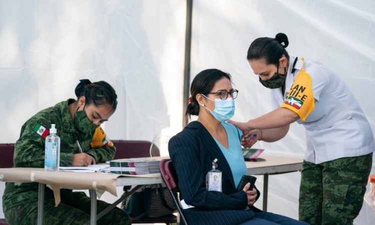 U Meksiku počela imunizacija Pfizer-BioNTech vakcinom